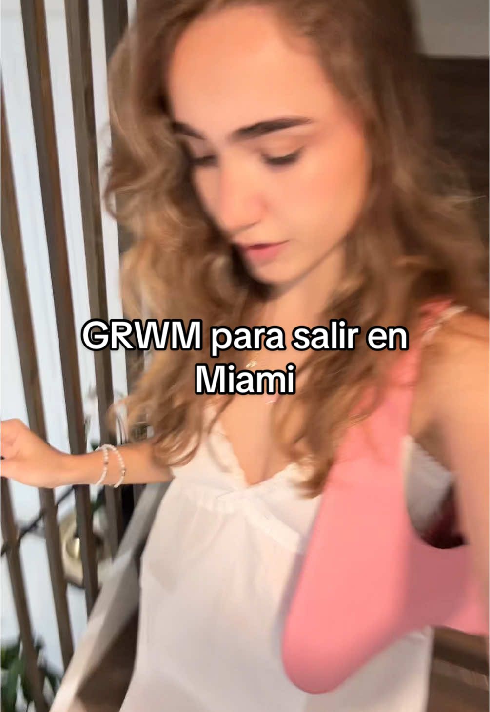 #grwm para salir en miami 🌞✨ me siento como alix earle ya si oficialmente amis 💅🏼  DRESS y outfit de @MOTEL #motelrocks ☁️🪄 