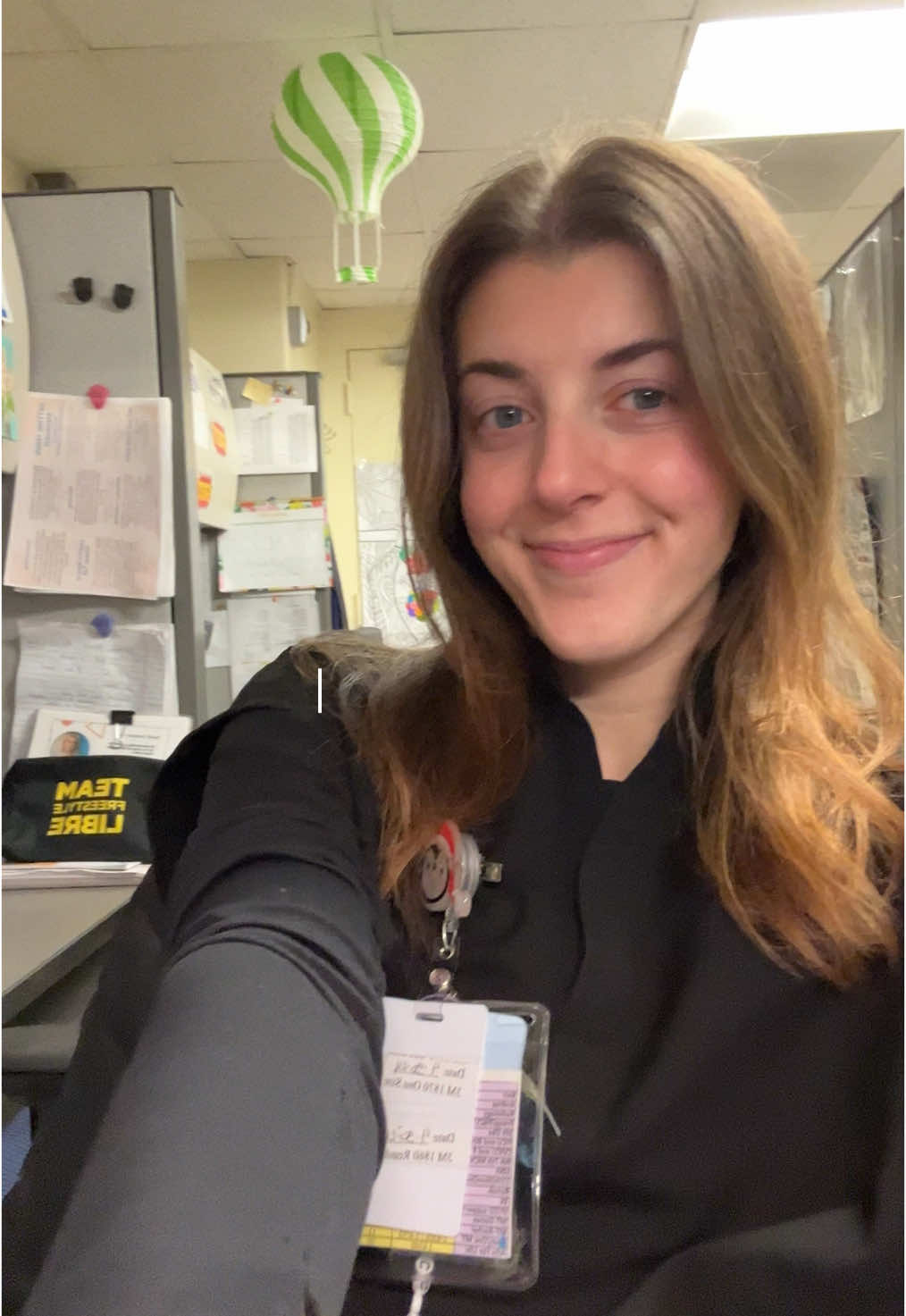 some people on my team were bringing buckets of snow up to patients who couldn’t leave their rooms 🥲❄️❤️ #childlifespecialist #dayinmylife #pediatrics #healthcareworker 