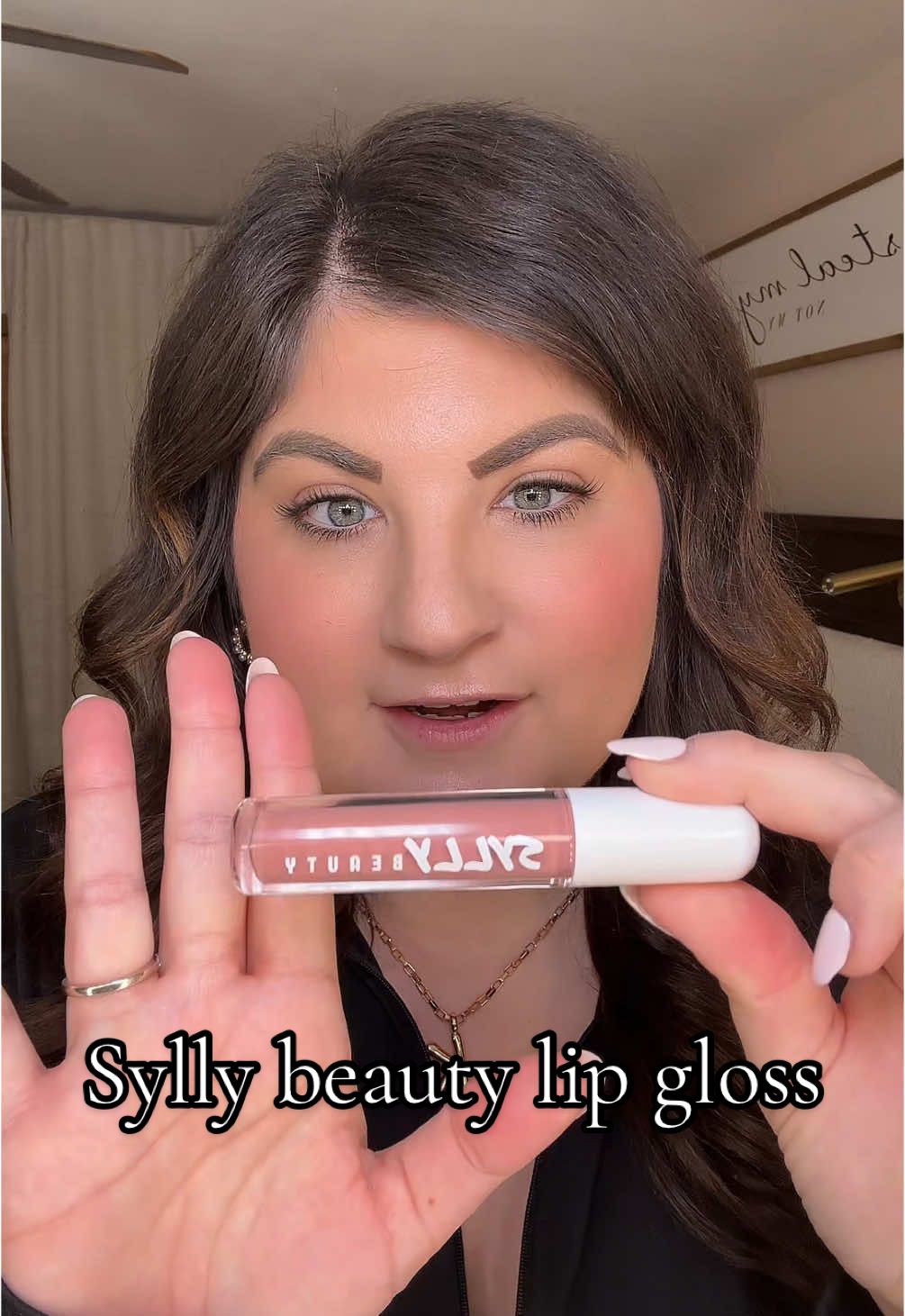 Ok, brand new Stan for @SYLLY BEAUTY lipglosses 😍😍 #syllybeauty #lipgloss #lipcombo #lipglossswatch #beautyhacks #BeautyTok #everydaybeauty #tiktokshop #girlythings #nudelip 