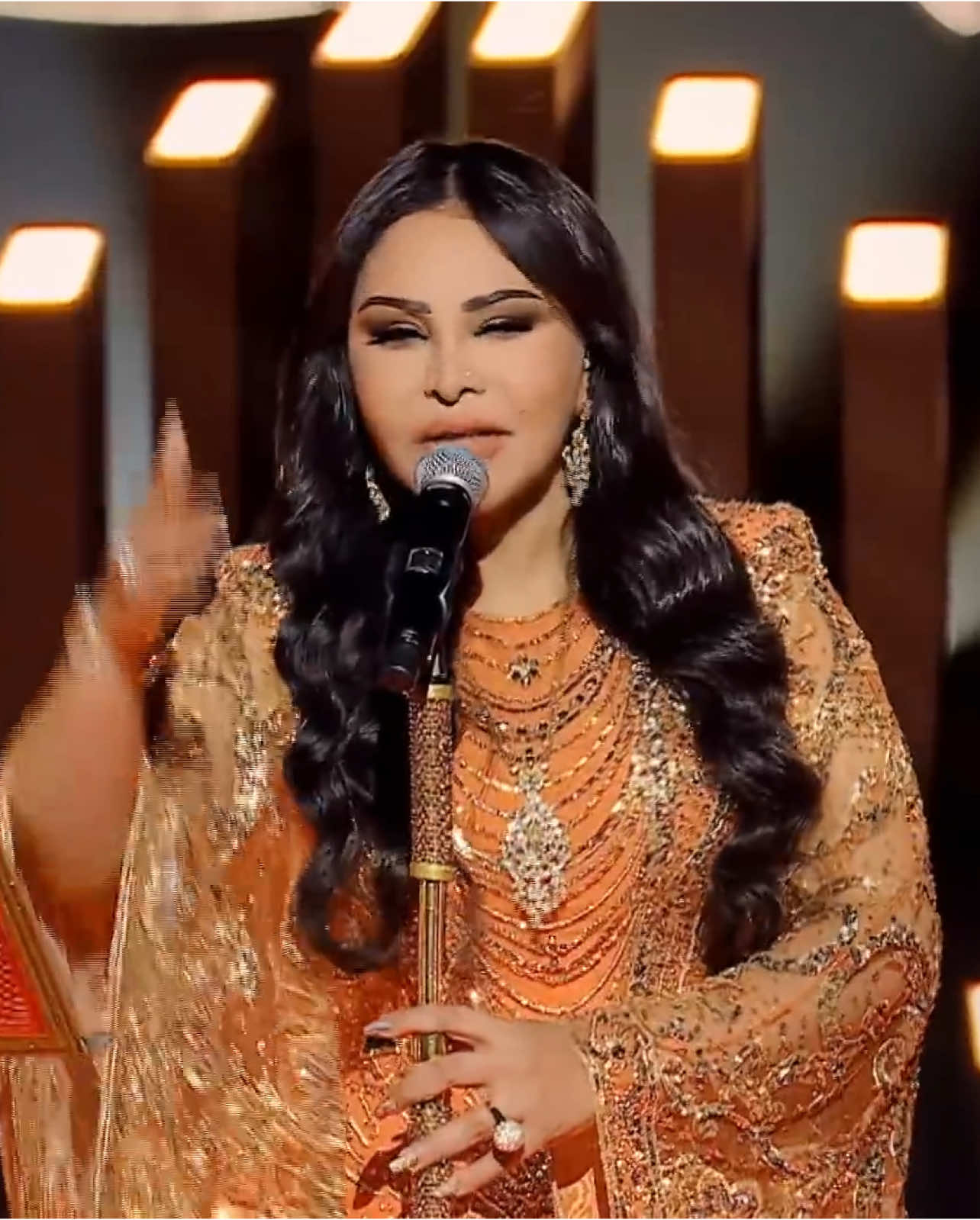 اسمع صدى صوتك #في_حب_دبي  #Ahlam2025  #احلام_الشامسي  #اغاني_احلام  #اصالة 