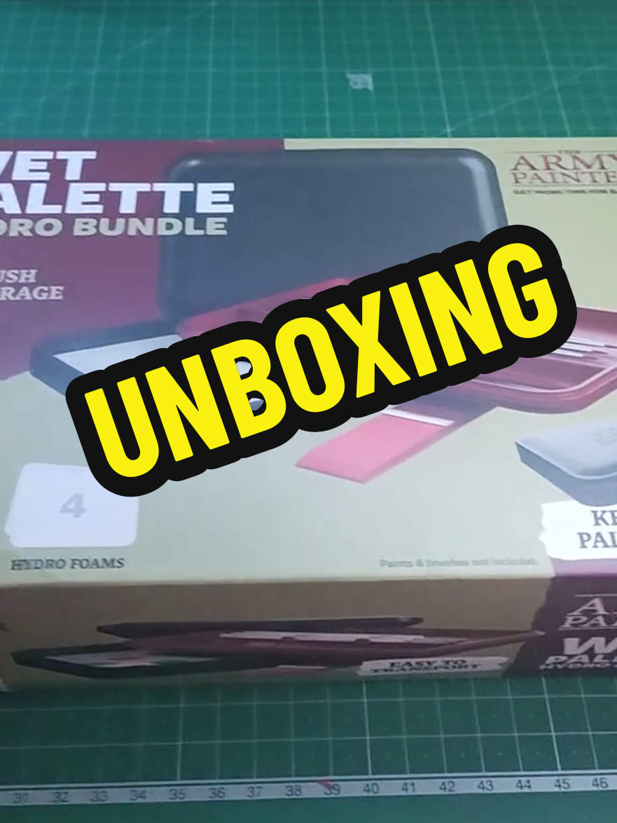 Buen pack para pintar miniaturas y mantener la pintura fresca. . . . . . . . . #janinipochestron #pintura #pack #thearmypainter #warhammer #parati  #warhammer40k #unboxing 