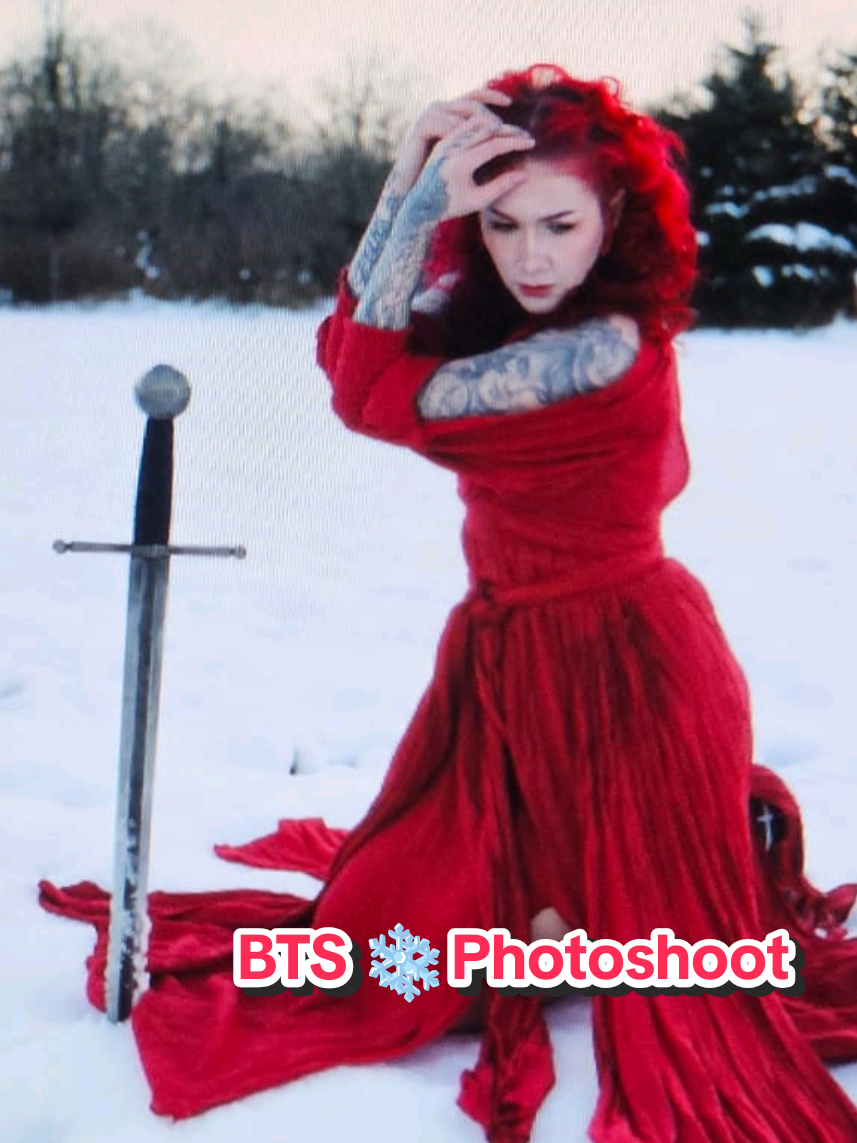 #BTS #❄️ #photoshoot woth @Krissy ❤️ #cirameisen #cirameisenmua #schnee #photoshooting #redhair 