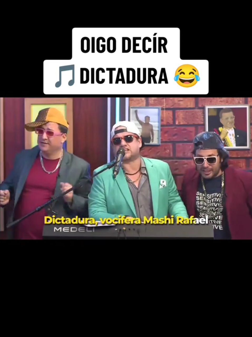 OIGO DECIR DICTADURA 🎵🤣 🎵 Explícame mijín, escucho decir que vivimos en dictadura aquí, yo no lo se....🎶 #ElAfter #VíctorAráuz #AveJaramillo #RoyMaruri #Teleamazonas #Ecuador #humorpolítico #humor #elecciones2025 #ADN #RC5 #fyp #flypシ #593 