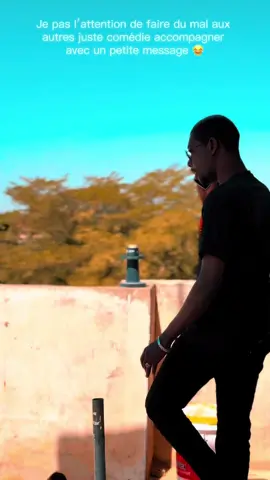 C’est pas ce que vous pensez 🙏🏽c’est la comédie 😂😜 #viral #bmb_ #fry #fypシ゚viral🖤tiktok☆♡🦋myvideo  @bmbofficiel  @Olaya Abdi🇲🇦🇳🇬  @bmbofficiel 