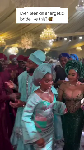 When the bride’s vibe is unmatched, and the bridesmaid brings the same energy! . . _______ 🎥: @momentsandmemoir  . ____ #nigerianweddingsinamerica #nigerianweddings #bellanaijaweddings #asoebibella #weddingday #traditionalwedding #yorubawedding #nweworldwide #nwereelsvideo😎✌️👆#nigeriantiktok 