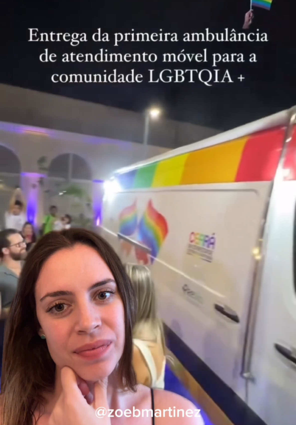 -  Alô, é da emergência do hospital? Gostaria de pedir uma ambulância!  - Depende, qual sua orientação sexual? 📞 TÁ FICANDO CADA VEZ MAIS DIFÍCIL, VIU? 🤣🤣