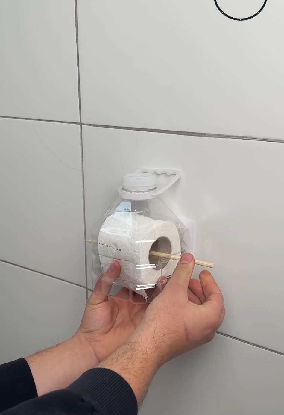 Bottle Toilet Roll Holder #bottle #toilet #roll #trick 