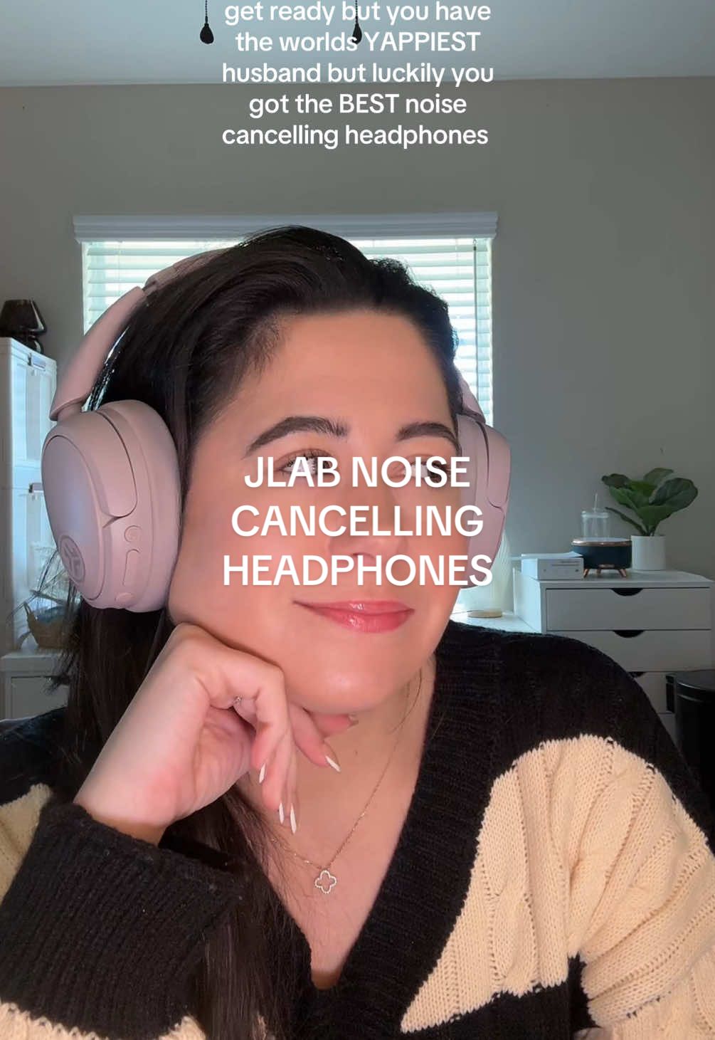 Yap on hubby. I can't hear you tho 🤭 #jlabheadphones #jlab #noisecancellingheadphones #noisecancelling #headphones 