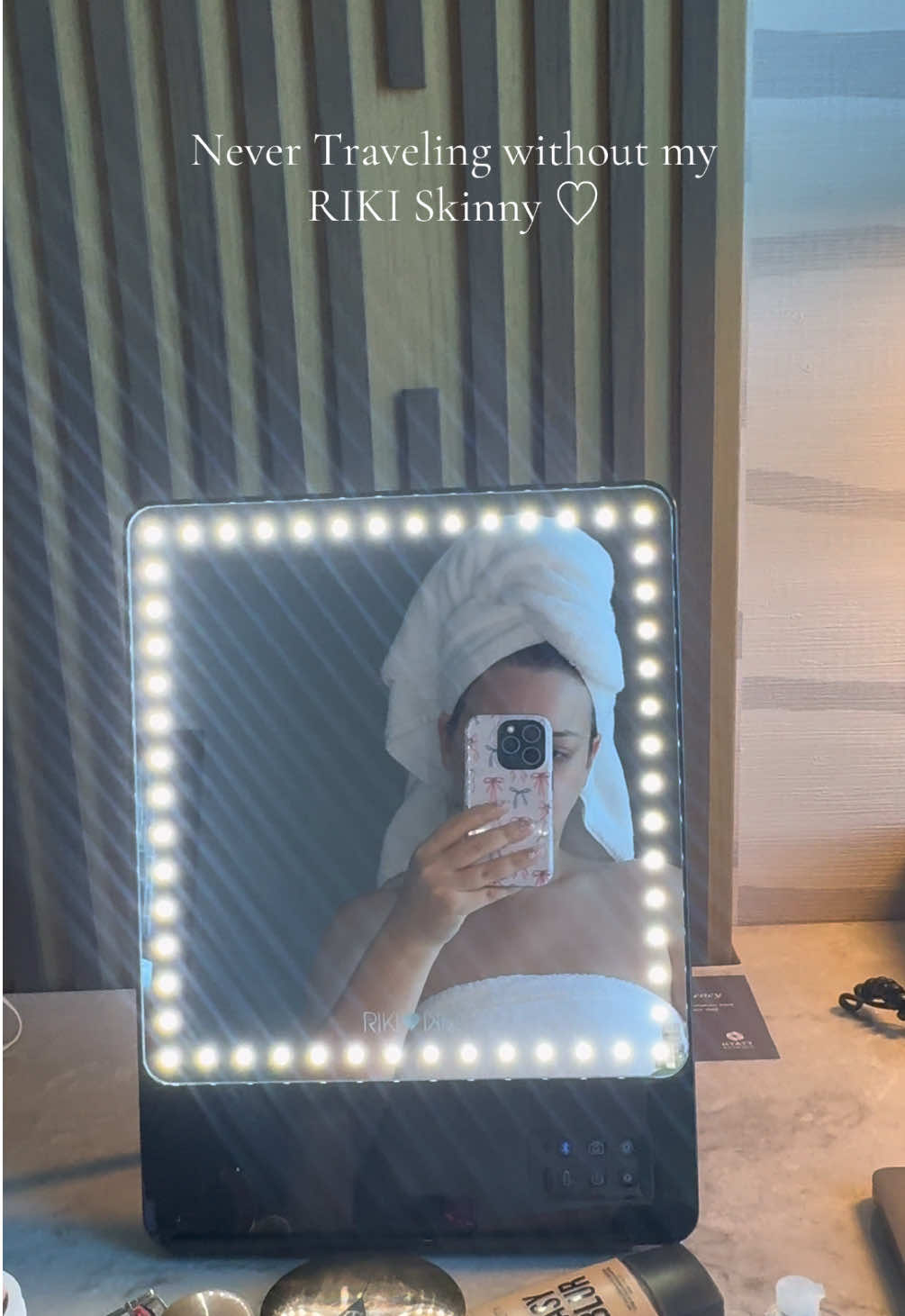 The perfect travel companion ♡ #rikiskinny  #travelmirror #ledmirror #traveltiktok #newyearnewaura #tiktokshopjumpstartsale #hotelroom #BeautyTok  Black Riki Skinny Mirror, Travel LED Mirror, Makeup Mirror for Content Creators