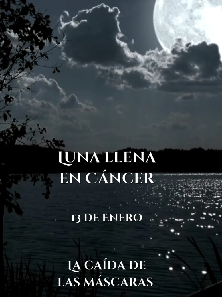 El lunes 13 de enero a las 19:26hs (Arg) se perfecciona una súper potente Luna llena en el grado 24 de Cáncer y las máscaras idealizadas que intentábamos sostener, comienzan a caer por su propio peso.  Este plenilunio no tiene miedo de iluminar las grietas de nuestras corazas emocionales, esas que hemos construido para sentirnos seguros, pero que quizás ya no resuenan con nuestra verdad interior. Es un llamado a mirar hacia adentro y a reconciliarnos con lo que somos en esencia. El eje Cáncer-Capricornio, tan profundamente conectado con nuestras raíces y ambiciones, se activa de manera intensa bajo la luz de esta Luna. El Sol en los últimos grados de Capricornio, acompañado de Plutón en los primeros grados de Acuario, desafía la fusión de la Luna con Marte retro en Cáncer.  Con esta alineación las emociones no se reprimen; se expresan, se sienten y se transforman. Es un momento para identificar qué viejas estructuras emocionales nos han estado limitando, para darles un cierre definitivo. #lunallena #almasenevolucion22 #astro #astrologia 