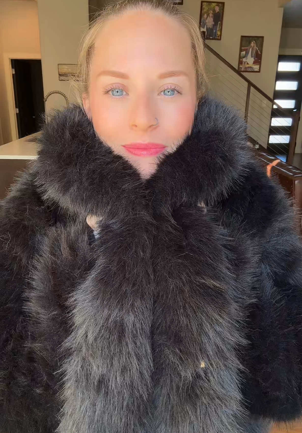 It’s the softest coat!! 🖤 #fauxfurcoat #fauxfur #coat #jacket #womensfashion #TikTokShopFashion #winterfashion #newyearnewaura #fashionlookbook #tiktokshopjumpstart 