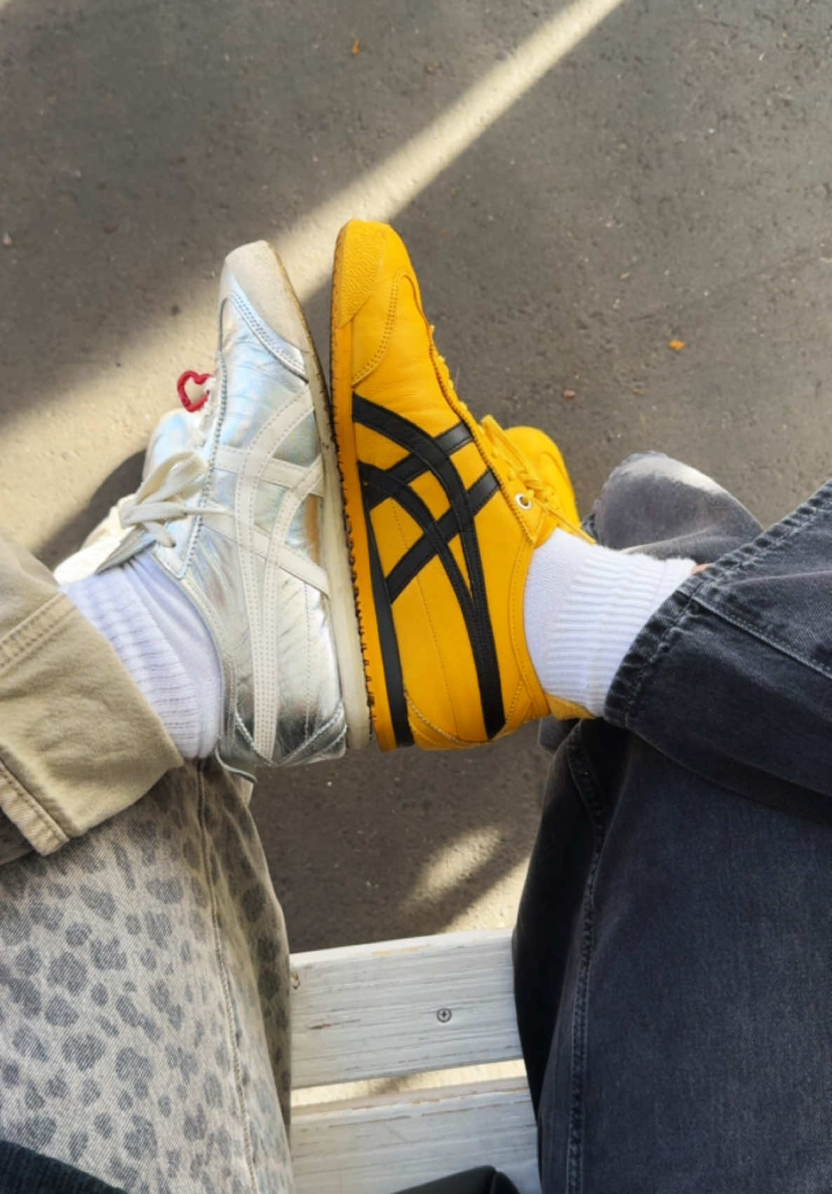 🤞🏼  #twin #twins #matching #shoes #shoetok #onitsukatiger #sneakers #fyp #foryourpage #trending #viral #BestFriends 
