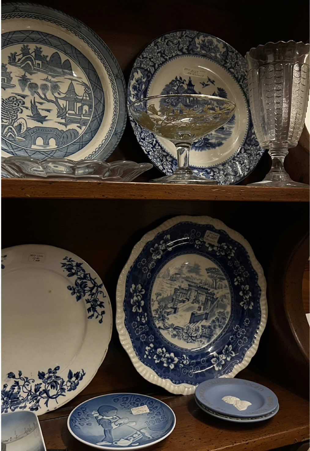 my boyfriend did in fact get an ear full #antiqueshopping #pov  #antique #homedecor #cwm #thrifting #thrifthaul #antiquestorefinds #lifeindc #georgetownaesthetics #dcaesthetic #Lifestyle #dccreator #pinterestaesthetic 