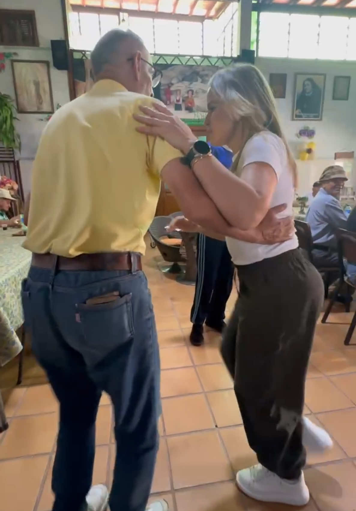 Me encanta bailar y si es con los abuelitos más. #you #viralvideo #fyp #tachira #foryoupage #paratiiiiiiiiiiiiiiiiiiiiiiiiiiiiiii 