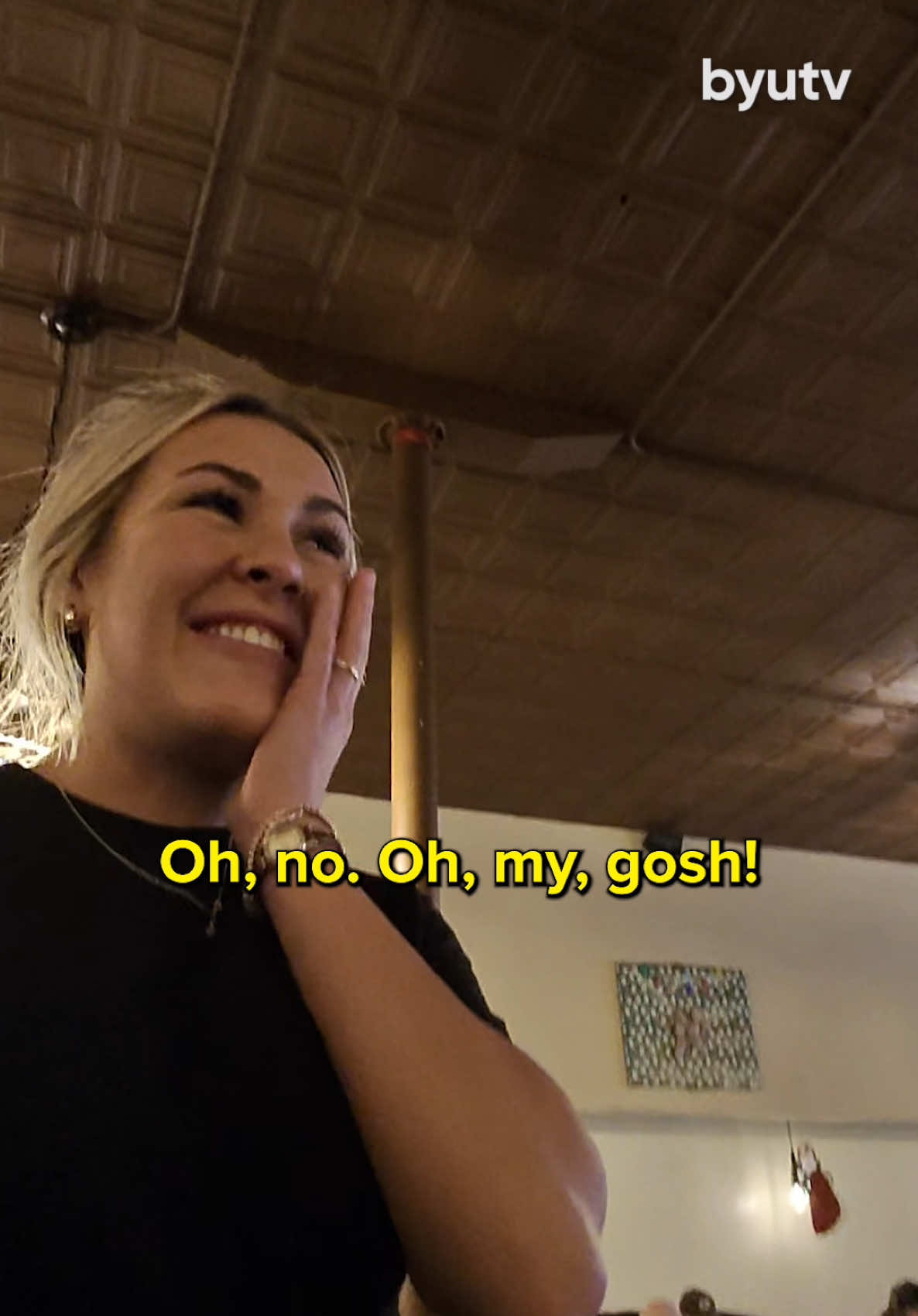 We were able to surprise this amazing waitress with a tip to follow her dreams! Her reaction is everything! #waitress #surprise #givingback #randomacts 