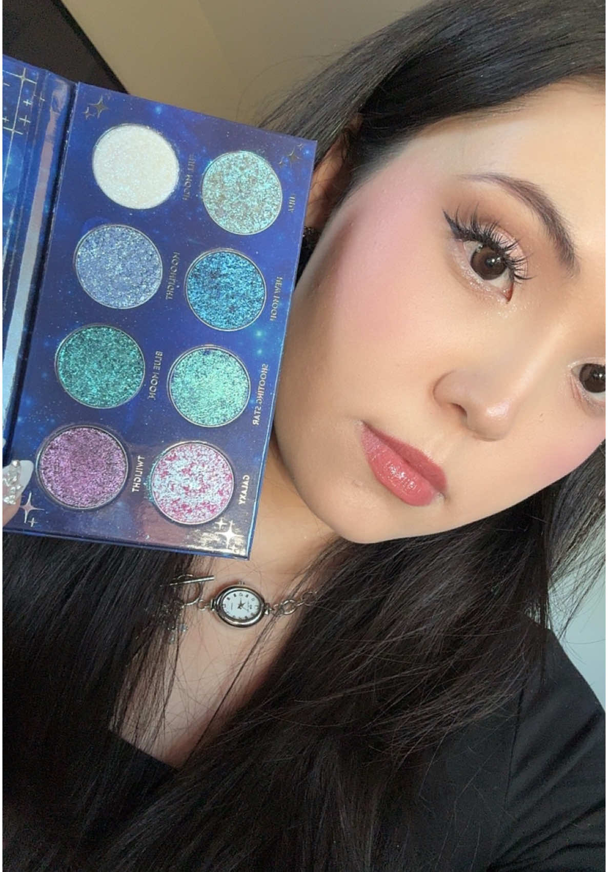 Yva expressions duochrome palette 🩵 literally so pretty! #sparklymakeup #duochromepigments #duochromemakeup #duochromeyeshadow #glittermakeup #eyeshadowpalette 