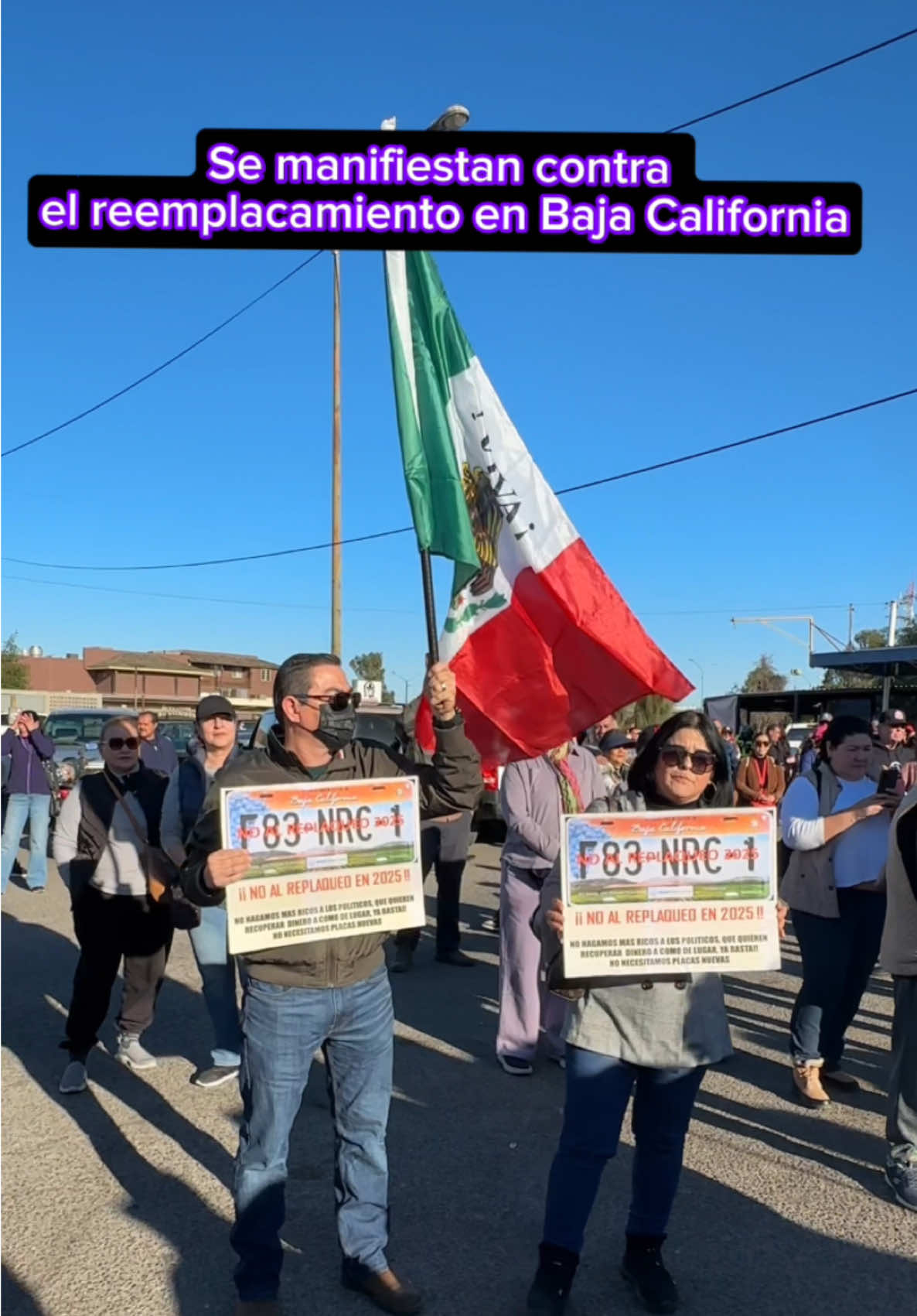 Se manifiestan contra el reemplacamiento en Baja California 🚘 