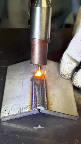 stainless steel carbon steel welding artifact,you deserve it!#handheldwelding #Laser #foryou #amazing #laserwelding 