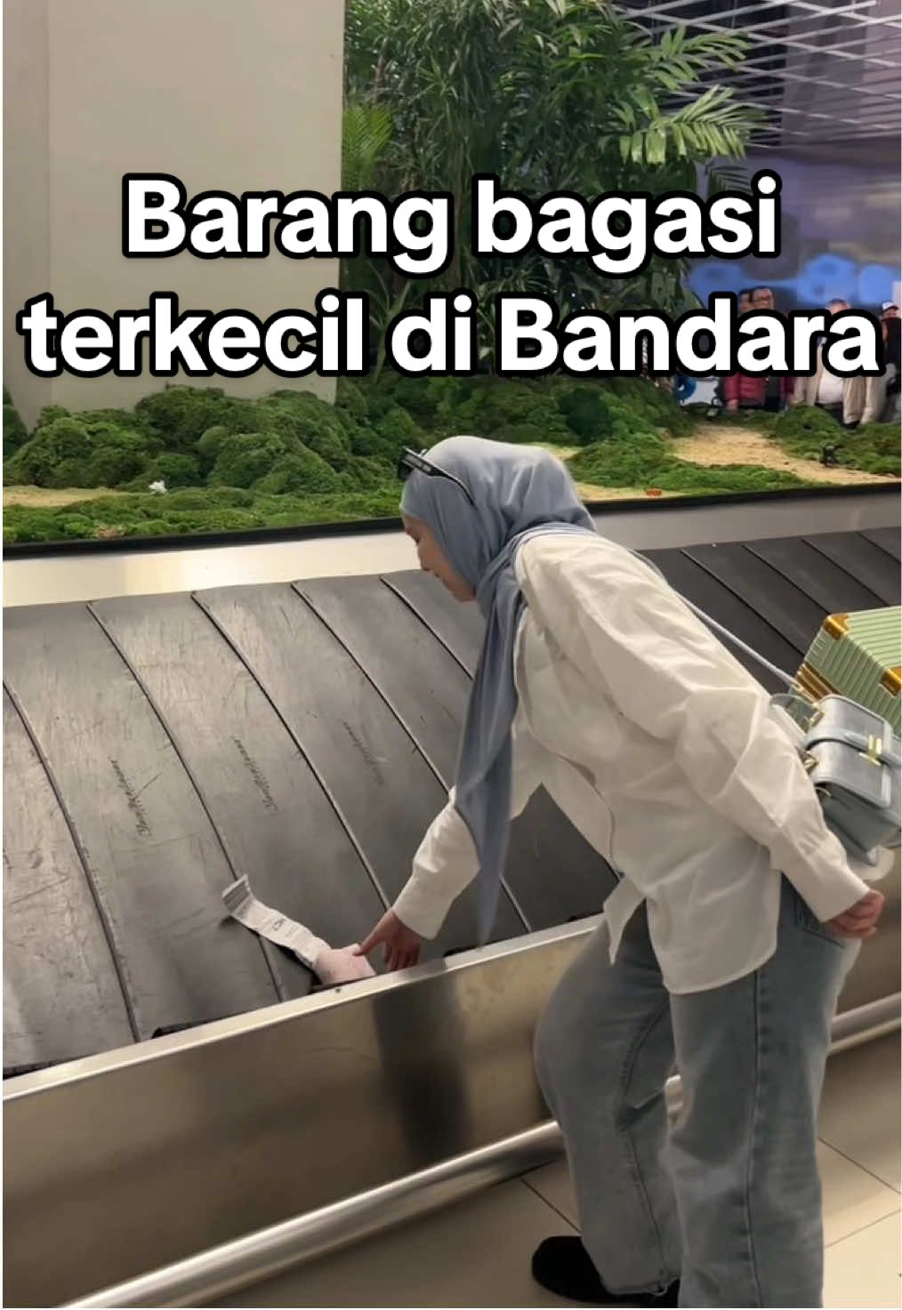 Kayanya ga ada lagi dh bagasi yang lebih kecil dari ini 🤣 #fyp #trending #trend #viral #viralditiktok #mukena #mukenaibukost #mukenatravel #mukenaibukost 