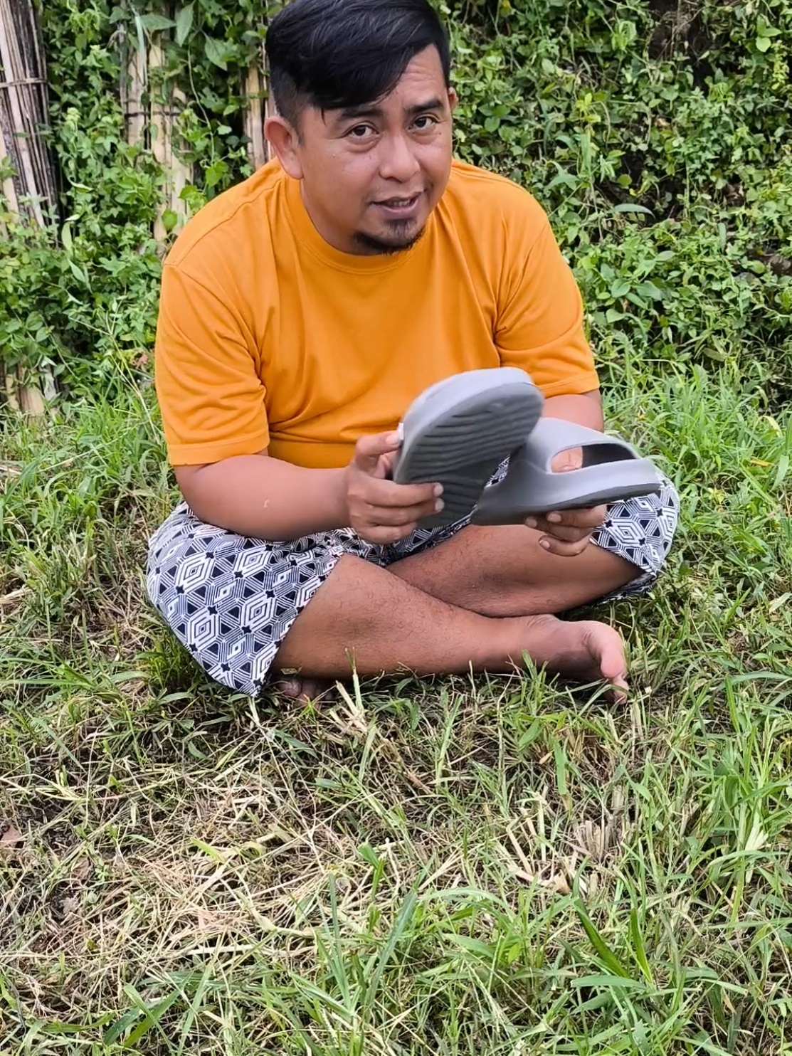 sandal sebagus ini dijual murah lo,cuma 20 ribuan aja #sandalslop #sandalpria #sandalviral #sandalmurah #sandalantislip #sandal 