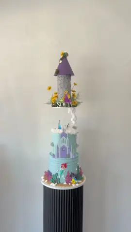 Disney Princess Dreams!  What do you think of this magnificent 4th birthday cake!  #cakesbyadam #cakeart #sydney #cakestagram #weddingtiktok #heartcake 