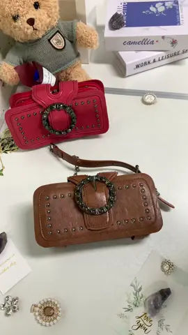 My mini purse sooooo cool! Pink is the best one!🥰💼🤎🤎#TikTokMadeMeBuylt  #tiktokshopfinds #christmas #christmas2024 #fyp #fyppp #foryou #tiktok  #tiktokshopblackfriday #tiktokshopcybermonday #spotlightfinds #blackfridayearlydeals #blackfridaydeals #blackfriday #TikTokShopHolidayHaul  #falldealsforyou #fashion #cute #girlthings #bag #travelbag #handbag #bucket #womenpower #girls #girl #women #TikTokShopLastChance #TikTokShopNewYearNewAura #spotlightfinds 