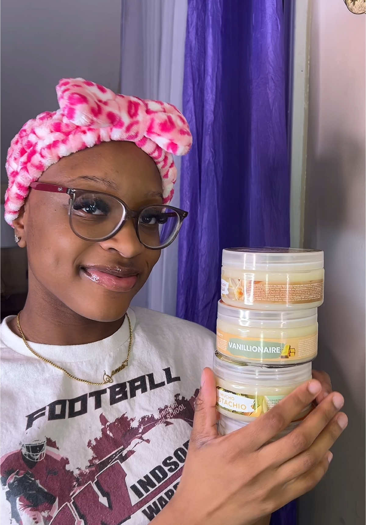 DON’T WALK, RUN TO GET YOUR VERY OWN BODY GLAZE. There are tons of scents to choose from!  #bodyglaze #canvasbeautybrand #canvasbeauty #canvasbeautybodyglaze 