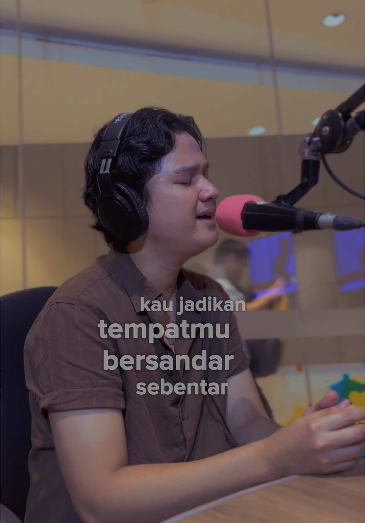 Aduh gimana ya? #fy #fyp #foryou #fypage #sadsong #foryoupage #bagasran #viralsong #indosemarrecord #tempatbersandar #akurapopo 