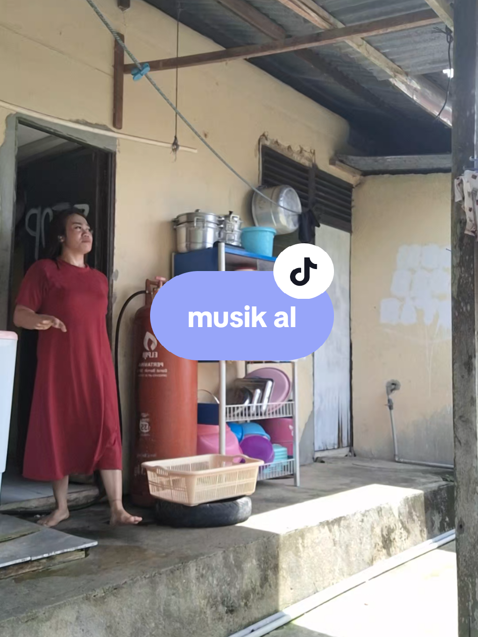 lirik lagu aku ciptaan sendiri,cuma aku guna pakai musik Al disana bisa kita ciptaan lagu sendiri loh teman2#akakdesy #musik #al 