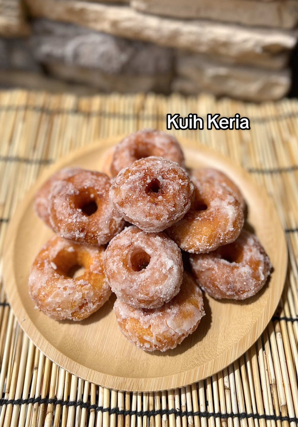 Kuih Keria 🤤 (Keria) 1/2kg Keledek Oren 1cwn Tepung Gandum 1sdb Majerin Garam (Untuk Gula) 3sdb Gula 1cwn Air Sedikit minyak Selamat Mencuba 🥰 #kuihkeria #resepikuihkeria #keria #izyanmusamasak 