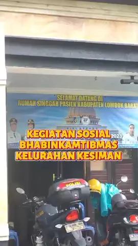 _*BELAJAR DARI BABINKAMTIBMAS KELURAHAN KESIMAN BRIPKA I WAYAN ARTAWA*_ Profil  sederhana  bhabinkamtibmas  Kelurahan Kesiman, Polsek Denpasar Timur, Polresta Denpasar,  BRIPKA I WAYAN ARTAWA adalah mengabdi melayani kebutuhan dan kepentingan rumah singgah milik Pemda Lombok Barat yang  berlokasi persis di seberang kamar mayat RSUD Sanglah Denpasar. Pria kelahiran desa tulikup, Gianyar ini dengan sukarela membantu warga rumah singgah yang notabene masyarakat dari dataran Timur Bali(NTB, NTT) yang mengalami sakit, dirujuk serta dirawat di Rumah Sakit Sanglah dengan membantu mengurus dan melayani segala kebutuhan sehari-hari dari penghuni rumah singgah. Kegiatan mulia ini   biasanya dilakukan sore sampai malam hari tanpa mengabaikan tugas pokoknya selaku Bhabinkamtibmas Kelurahan Kesiman, Polsek Denpasar Timur.  Seperti apa aktivitas beliau kita saksikan videonya. Tetap semangat babhinku.  *Pengabdian Tanpa Batas* *Salam pelayanan tanpa tepi*  Kasat Binmas Polresta Denpasar mengabarkan #fypage #foryou #fyp #viral #polripresisi 