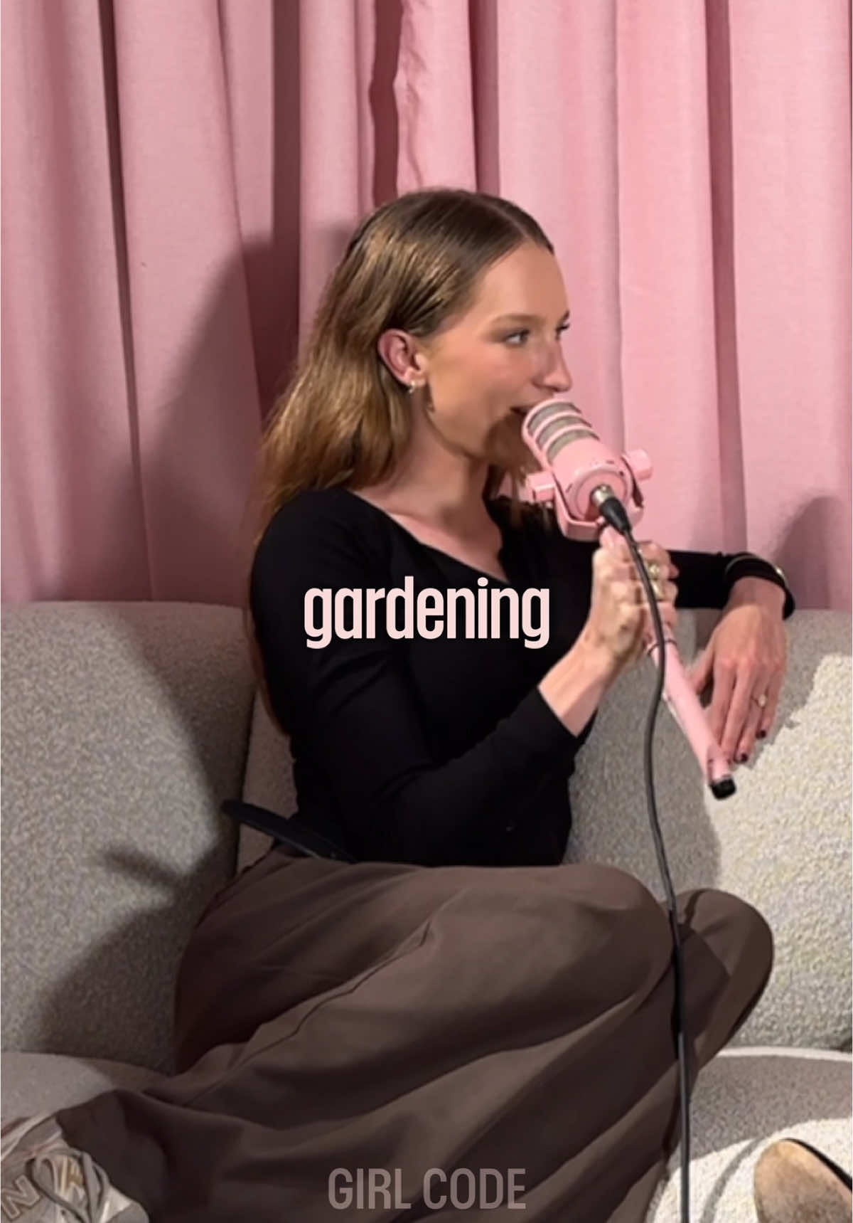 Gardeners report to GC, your Mother is here @Natalie Benson 💗🫢 @Madison Woolley @kaitlyn rodriguez #gardening #nataliebenson #podcastclip #girlcodethepodcast #gardenmother #doinker #newyork #newyorkcity 