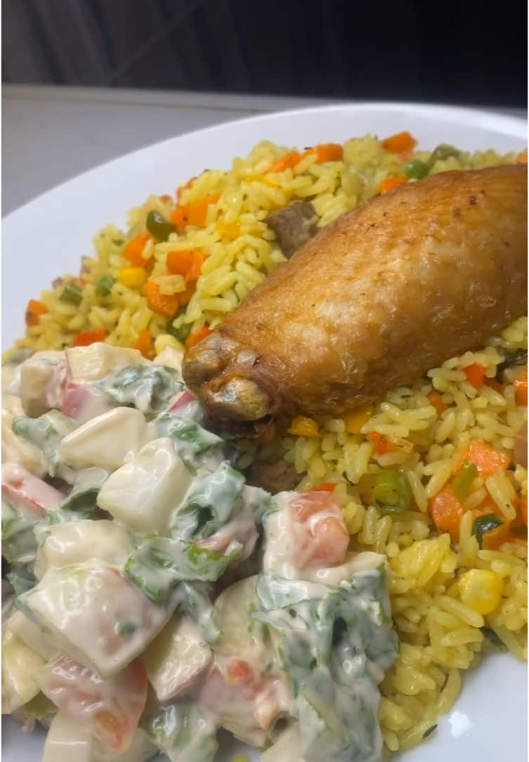 #creatorsearchinsights #fyp #tik_tok #food #friedrice #salad #turkeywings 
