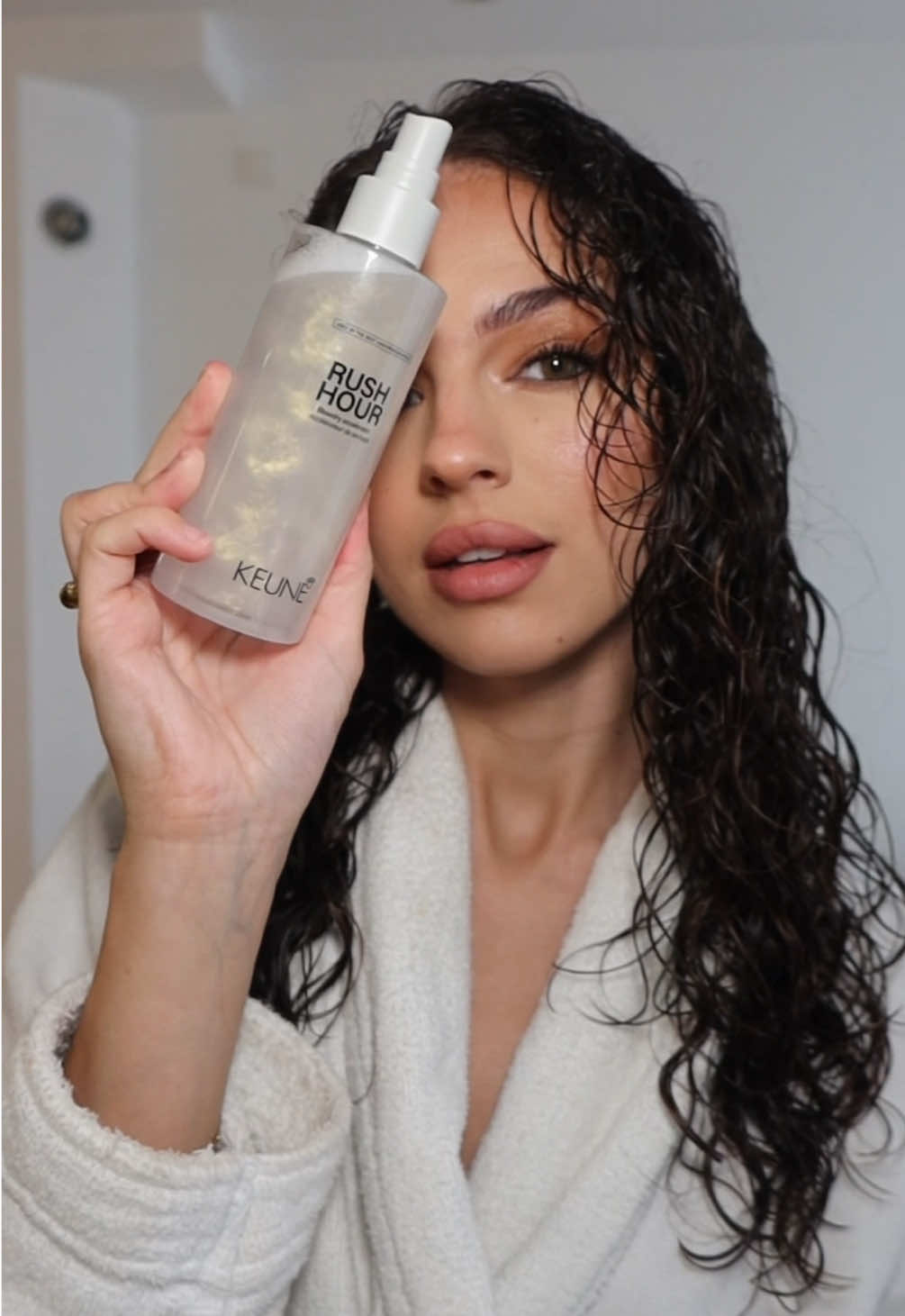 Réponse à @Mon j’utilise les produits @Keune Haircosmetics  #curlyhair #hairgoals #brunettehair #cheveuxboucles #bouclesnaturelles #hairstyle #haircheck 