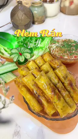 Nếu thèm ăn nem thì hãy nhờ người khác làm giúp nha các bác. Chứ mình tự gói tự rán xong xuôi là hết muốn ăn luôn rồi. #ancungtiktok #monngonmoingay #nauan #xuhuong #Quynhquynhthichnaunuong 