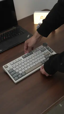 RK N80 mechanical keyboard RGB light display#mechanicalkeyboard #royalkludge 
