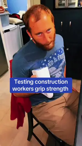 Who’s the strongest one!💯💪🫵#grip #gripstrength #funny #challenge #gym #Fitness 