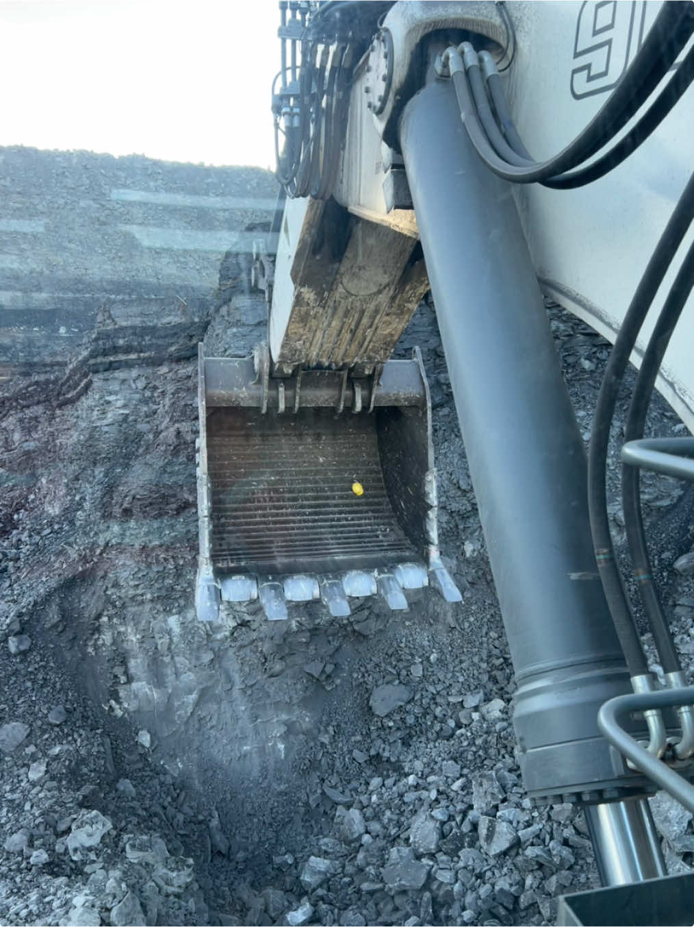 Hard hats are a must 🪖#mining #miningtiktok #liebherr #liebherr9800  #r9800 