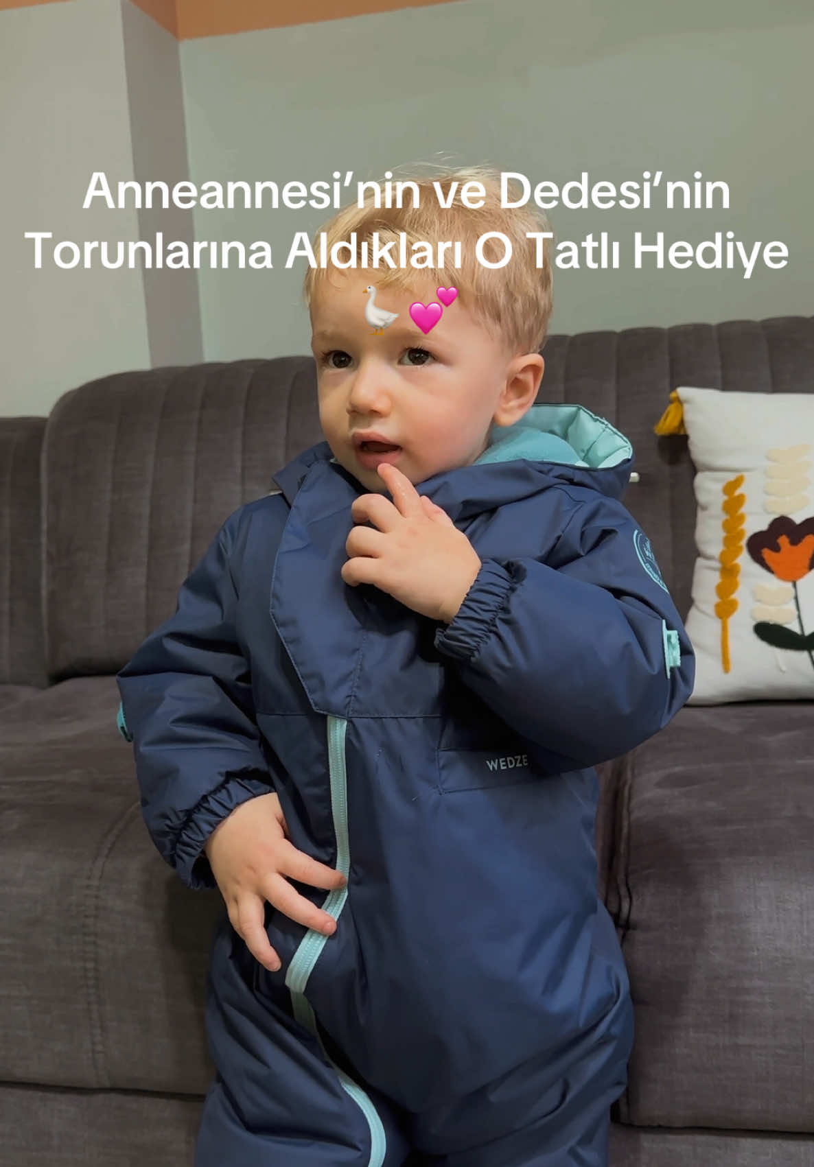 @Decathlon Bebek Kayak Tulumu🪿 Bu tulum, bebeklerinizin ilk kızak deneyimlerini yaşamaları için tasarlandı. Hem kar girişlerini önler hem de çok sıcak tutar Bebeğinizin zorlanmadan kardan ve kızaktan yararlanması için hafiflik, su geçirmezlik ve sıcak tutma özelliklerini birleştiren kayak kıyafeti. Geniş açıklığı sayesinde kolayca giyilir. . #reklam #decathlon #décathlon #decathlonturkey #dacathlonindia #kartulumu #kartulumu❄ #kayaktulumu #kayak #kayaklife #kayaklife #kesfet #kesfetteyiz #keşfet #fyp