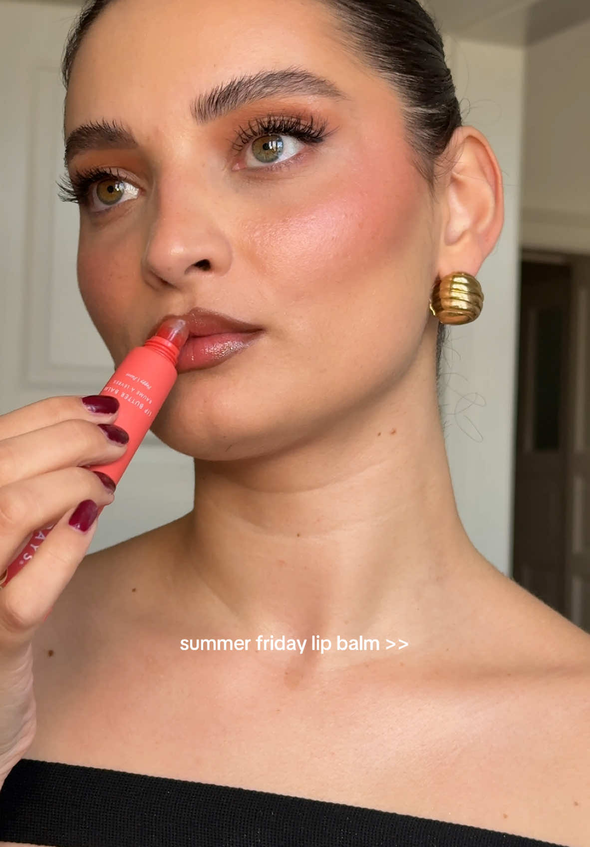 #summerfridays 10/10 🍊 #summerfridayslipbalm #lipbalmaddict #makeuptok 