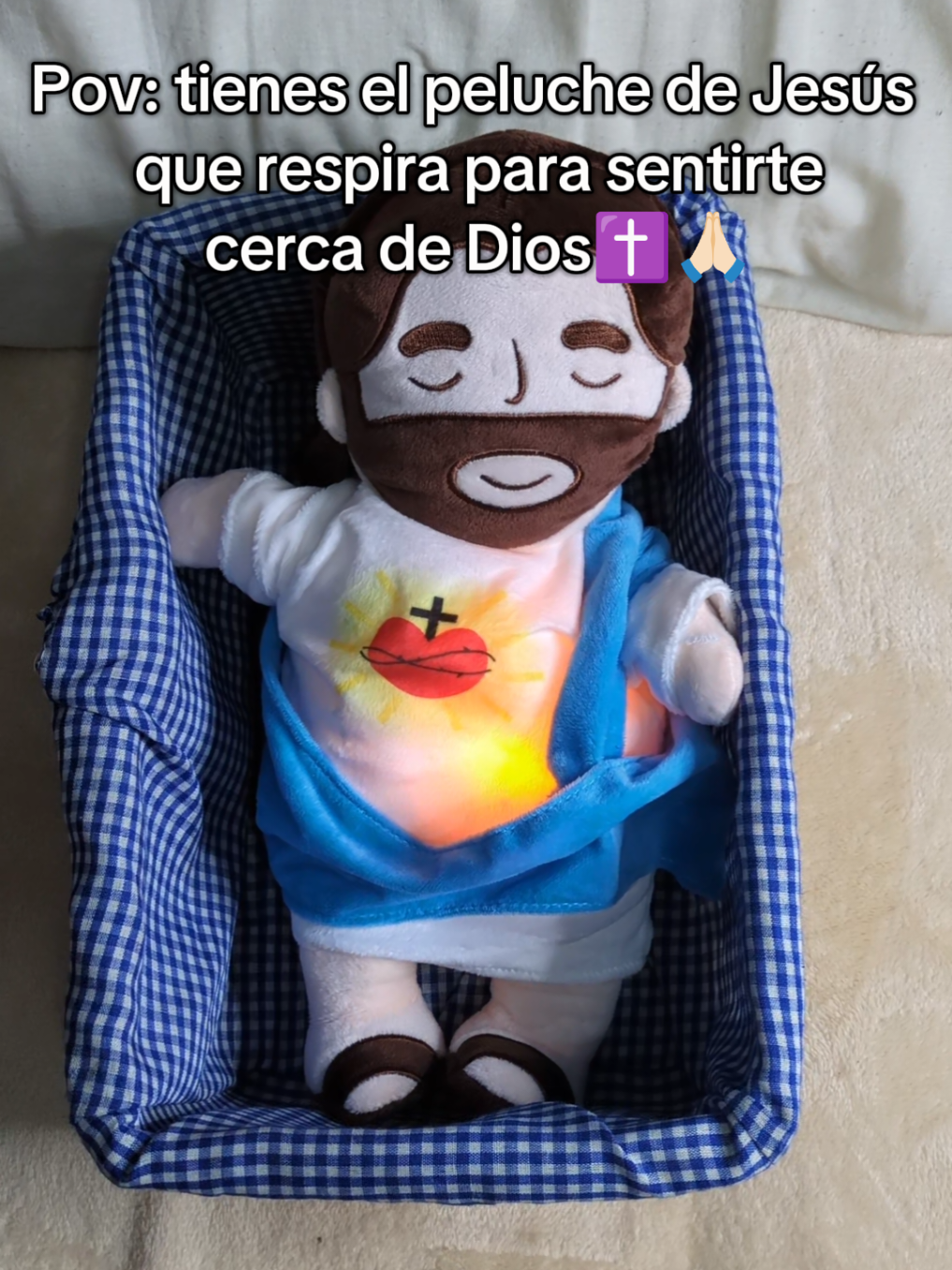 Tu bienestar importa. Este peluche es un recordatorio de que es hora de priorizarte💝✝️ #peluche #regalo #jesus #religion 