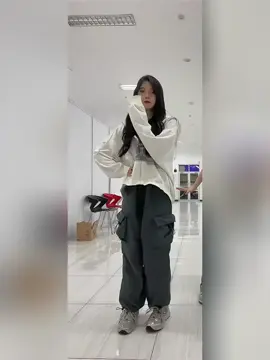 Eeee....aku bisa jelasin ini kok dirr🚶‍♂️🏃‍♂️ #indirajkt48  #indiraputriseruni  #shootingstars  #lunarblessing 