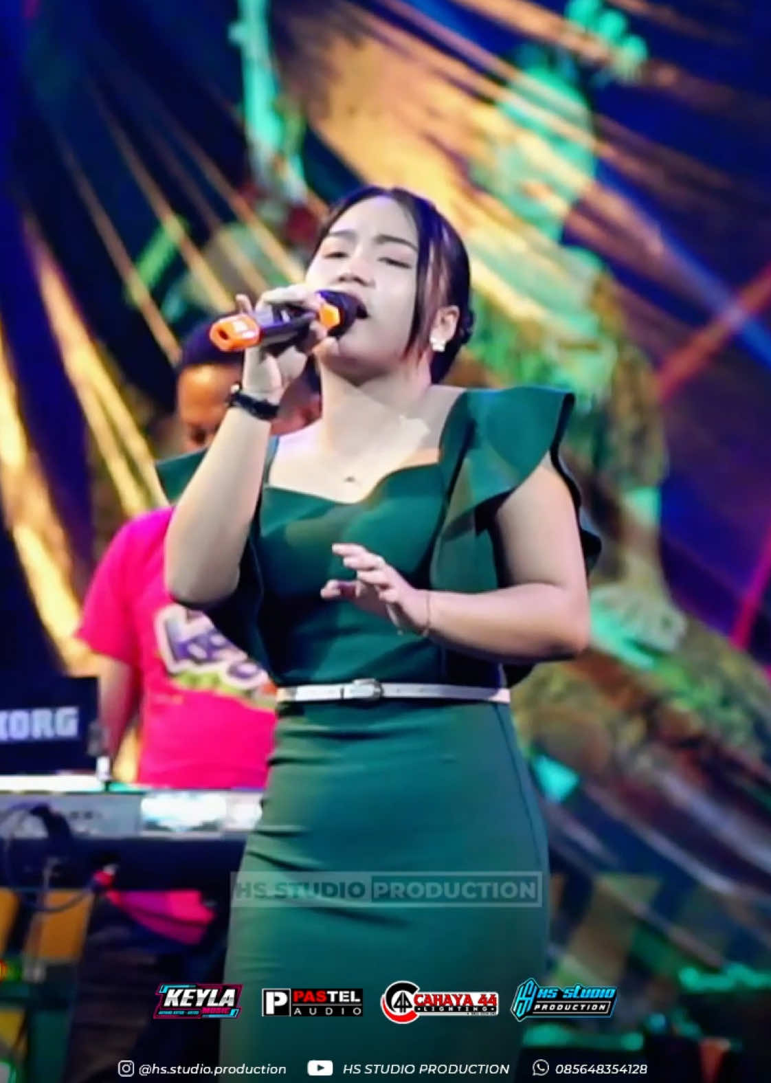 SERIGALA BERBULU DOMBA - REFINA SIFANY  @𝘿𝙀𝘿𝙀𝙆𝙍𝙀𝙀 KEYLA MUSIC @bajul__amer @Cahaya44_Lighting @samm ally @JOHANBAMBU  #dangdut #dangdutkoplo #dangdutjatim #refinasifany #keylamusic #fyp #fypシ゚ 