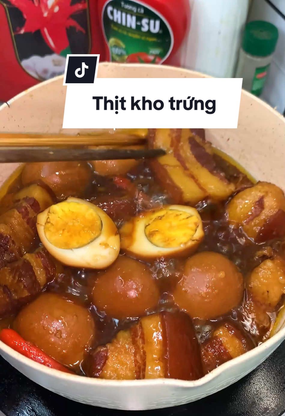 Món này đưa cơm lắm các bác ạ 🤤 #thitkhotrung #thitkhotau #homnayangi #ancungtiktok #xuhuong #monngonmoingay #thijmonngonbungvi #VanMonBungViTetTyVanVui #samvaobep 