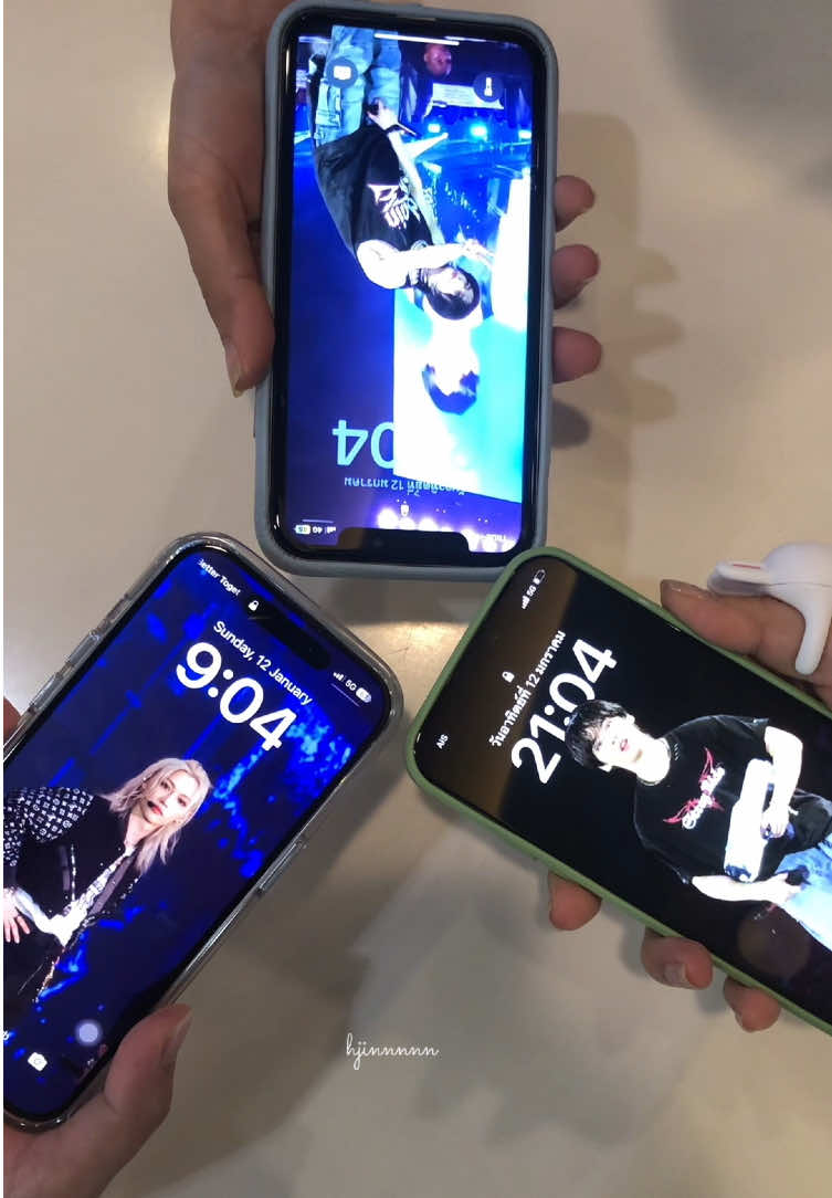 lockscreen after dominATE in Bangkok 🩵🤘🏻🤍  #StrayKids #스트레이 #skz #stay #felix #hyunjin #leeknow #wallpaper #wallpaperchallenge #lockscreen #lockscreenchallenge #dominate_bangkok #fyp 