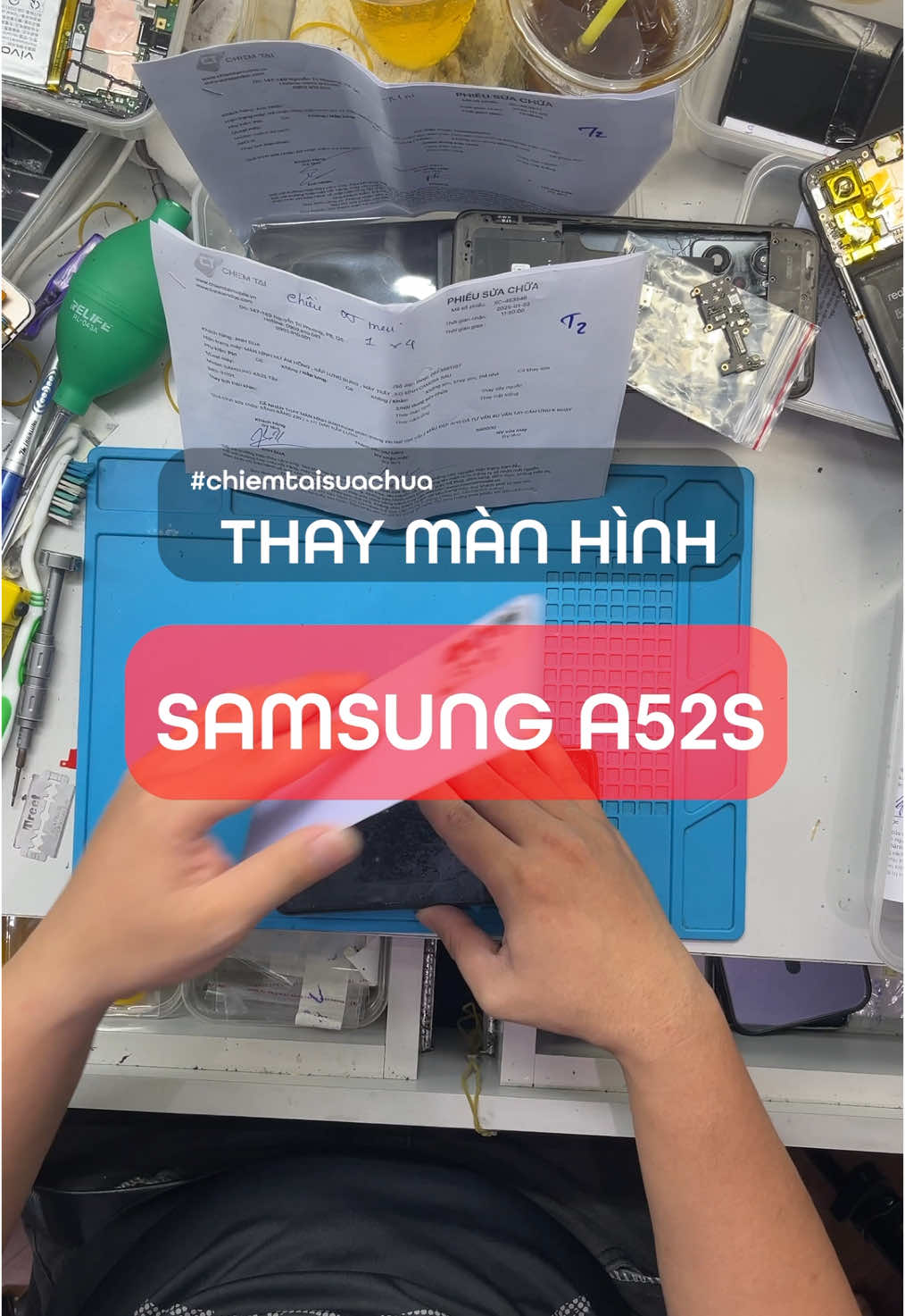 Thay màn hình Samsung A52s cùng KTV nhà CT nha #TikTokAwardsVN #suachua #chiemtaimobile #suachuadienthoai #LearnOnTikTok #viralvideo #viraltiktok #chiemtaisuachua #learnontiktok #yeucongnghe #samsung 