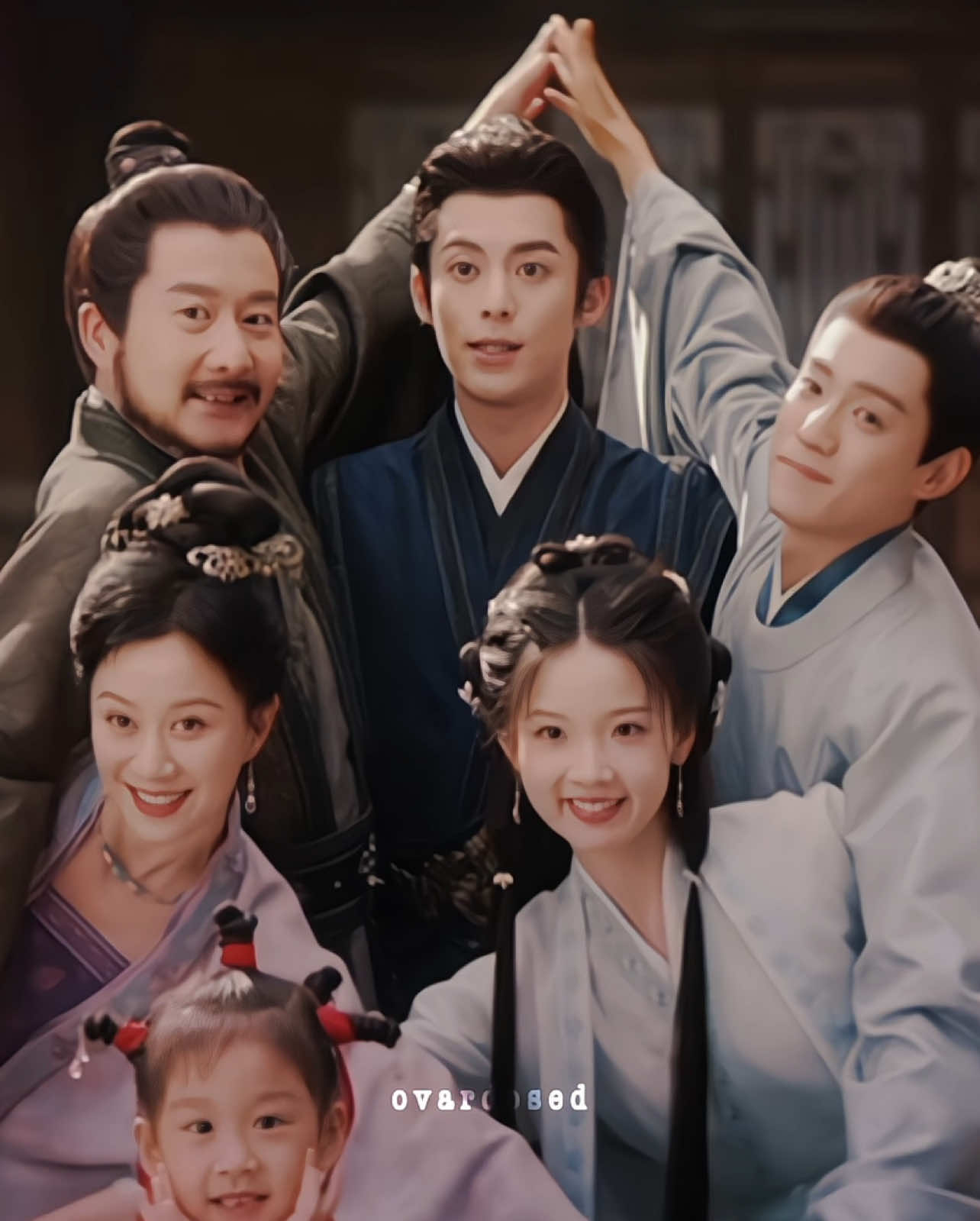 [ #GUARDIANSOFTHEDAFENG ] the most silly family ever, but i love them so much. #大奉打更人 #wanghedi #dylanwang #dylanwang王鹤棣 #zhangmiaoyi #yanzidong #cdrama #foryou 