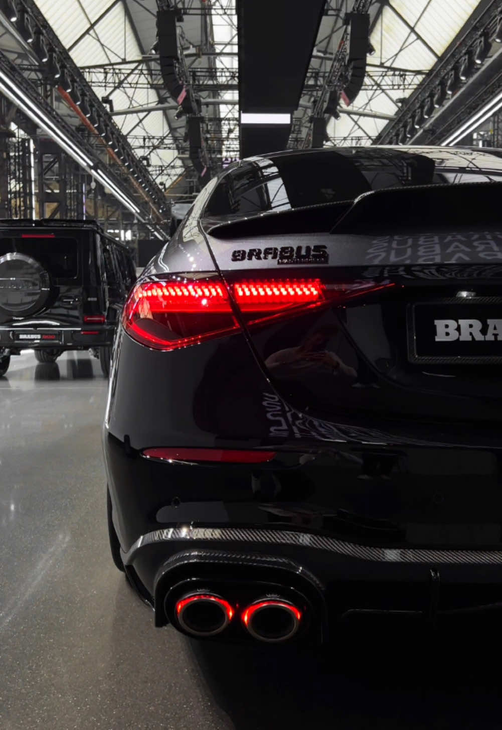 Entering 1000 HP BRABUS Mode 🖤 #bichromatic #brabus #s63 #amg #mercedes 