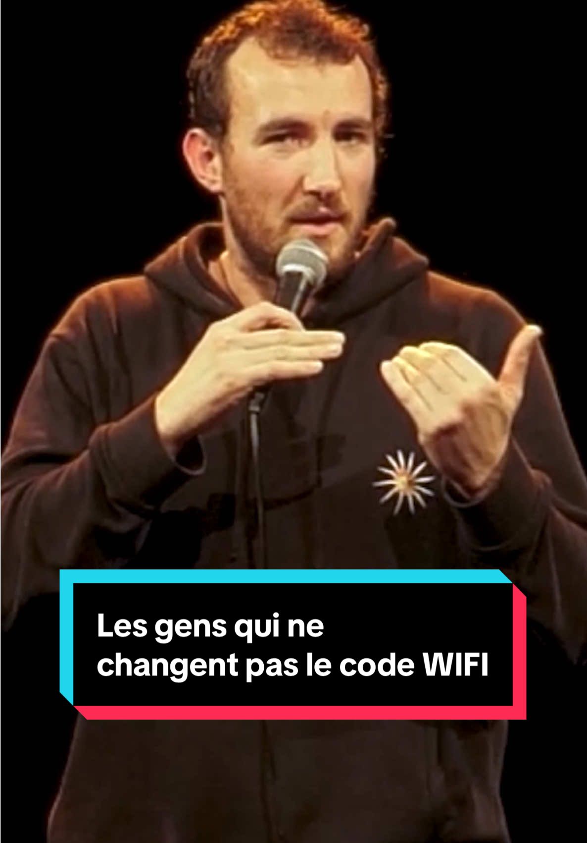 Les gens qui ne changent pas le code WIFI 😂 #standup #humour #humoriste #codewifi #pierrethevenoux 