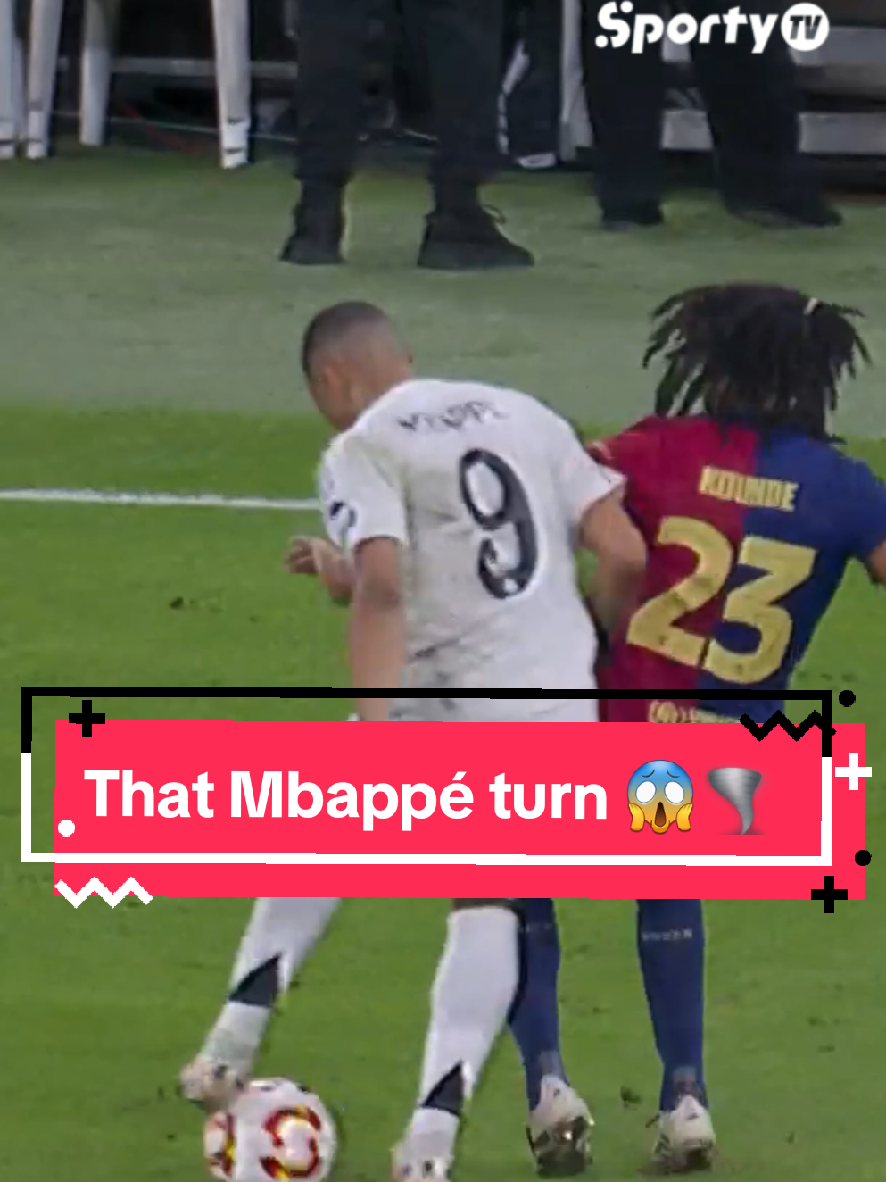 WHAT A SKILL!!! 😱 Incredible turn from Mbappé to surpass Koundé's press. #realmadridfc #fcbarcelona #africanfootball #sportsontiktok 